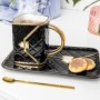 Ensemble mug assiette et cuillère dsign sac à main noir 