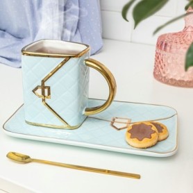 Ensemble mug assiette et cuillère dsign sac à main bleu
